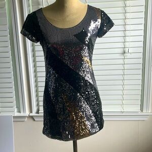 Women’s metallic sequin mini dress. Amazing condition. Size small.